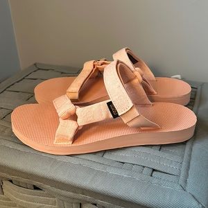 Brand new Teva universal slide